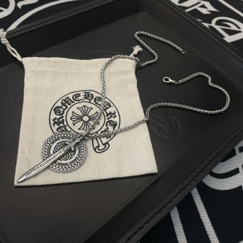 Ch*0me He**ts necklaces